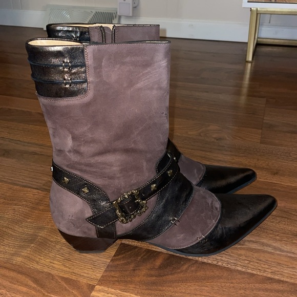 John Fluevog ankle boots. Spencer. Chocolate. Size 9 - Picture 2 of 13